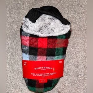 Festive plaid slippers